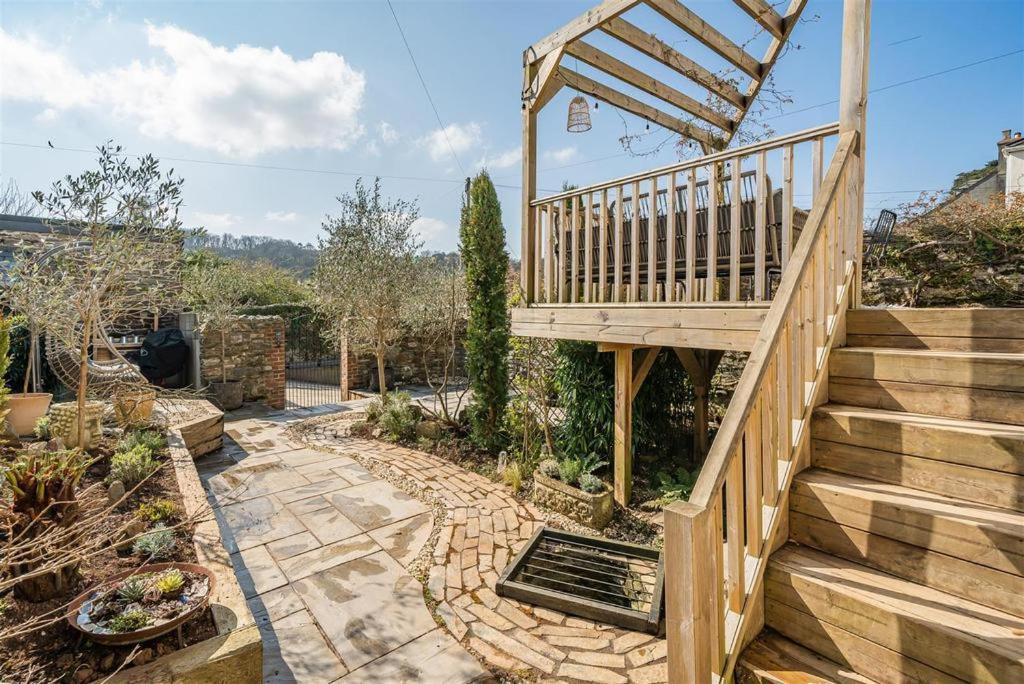 With Amazing Terrace, 10 Guests 5 Bedroom Apartment